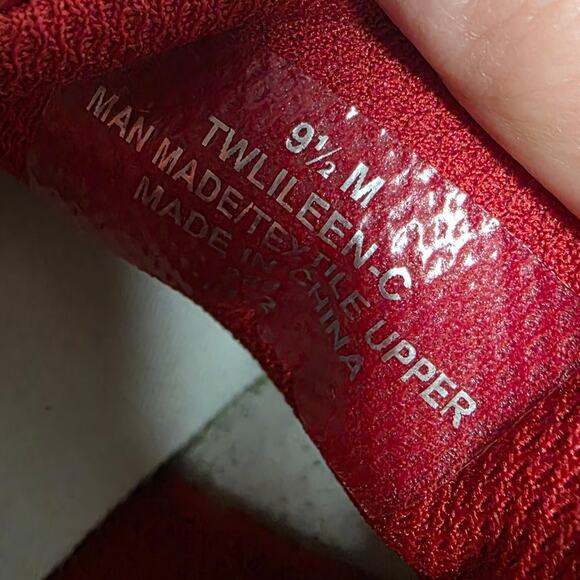 Tommy Hilfiger Women’s 9.5 Shoes White & Red Faux Leather Preppy Logo 90s Vibe - Picture 7 of 8